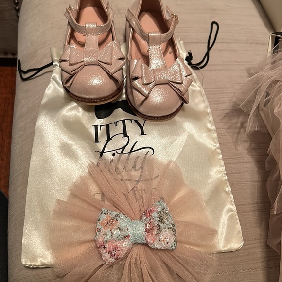 Beautiful ball dress (SHOES INCLUDED IN PRICE) - Picture 4 of 6